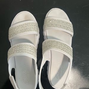 Sketchers white sandals